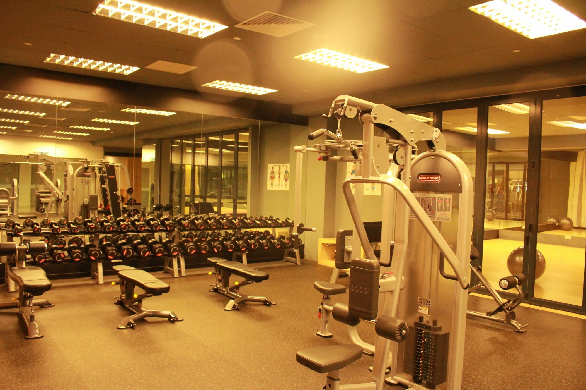 Imperial Suites Serviced Apartment Maong Bazaar Ngoại thất bức ảnh